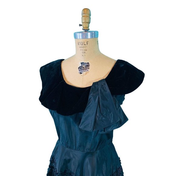 Vintage 40s Evening Gown Womens Small Black Tiered Party Dress Velvet Collar Spo - Picture 5 of 10